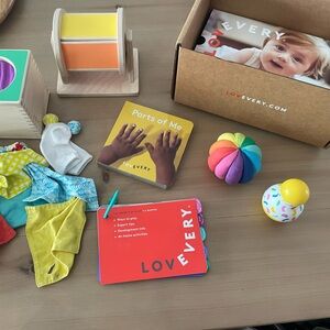 Lovevery The Senser Play Kit